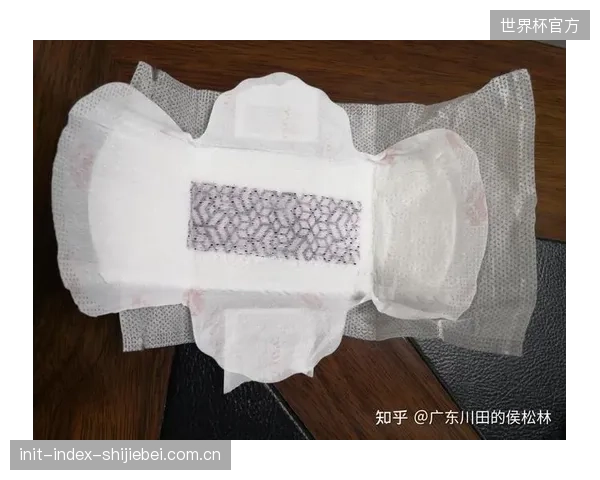 超越单纯的成品检验，头部品牌开始要求供应商共享基于ISO13934-1的缝线拉伸数据，实现全链路品控